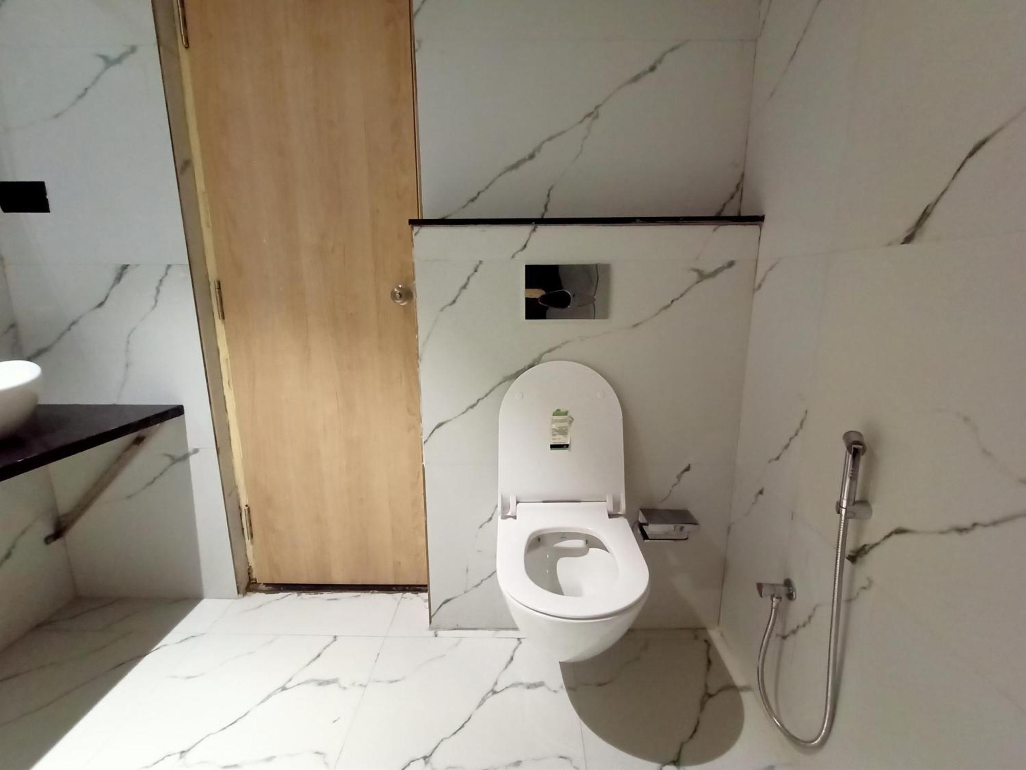 Hotel Global Inn -1 Km From Railway Station - Lift Food And Free Parking Λάκναου Εξωτερικό φωτογραφία