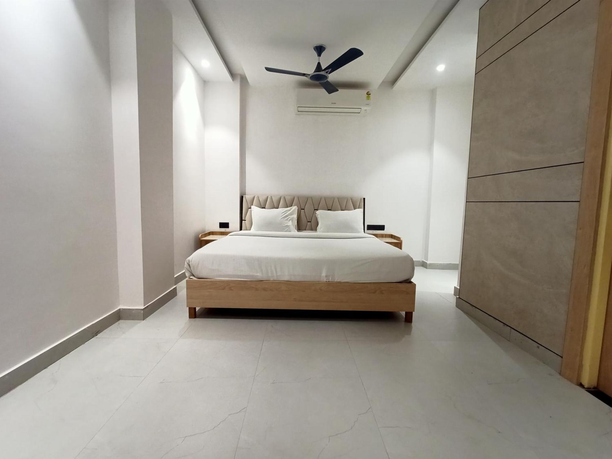 Hotel Global Inn -1 Km From Railway Station - Lift Food And Free Parking Λάκναου Εξωτερικό φωτογραφία